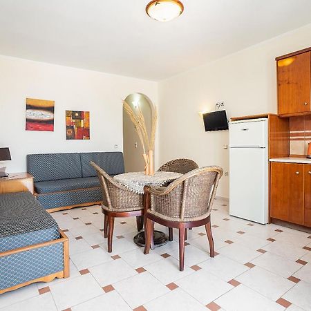Livadia Beach Suite Esterno foto