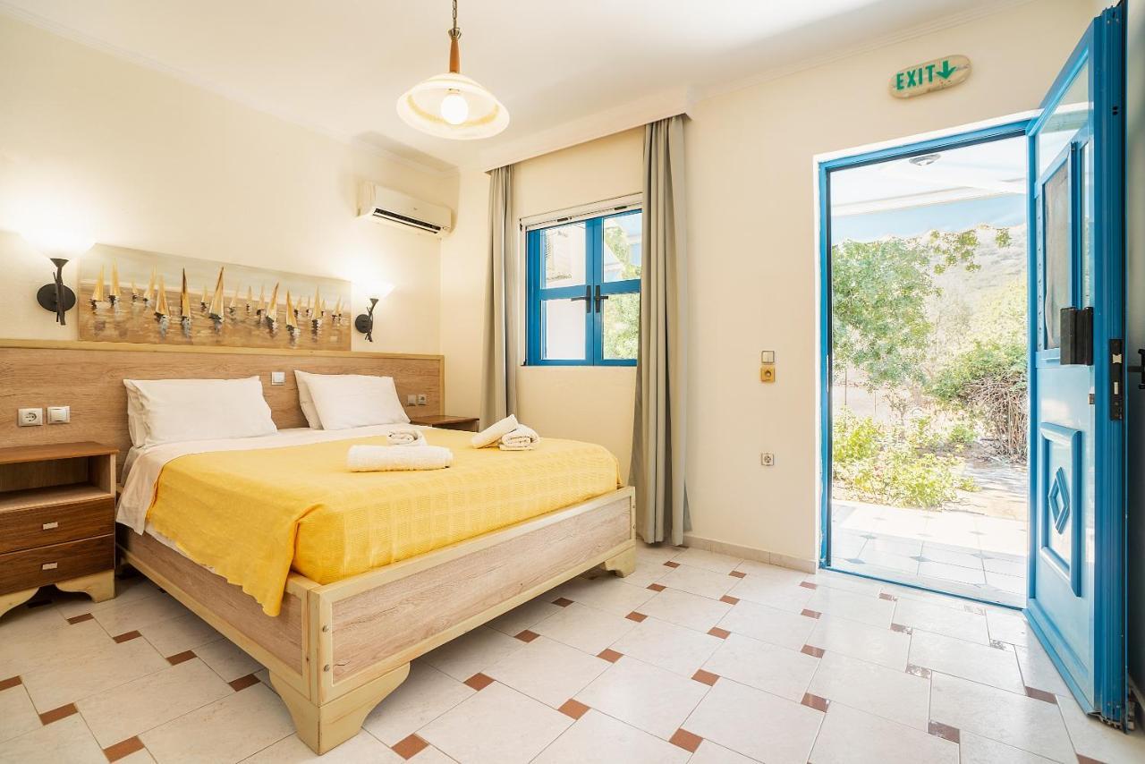 Livadia Beach Suite Esterno foto