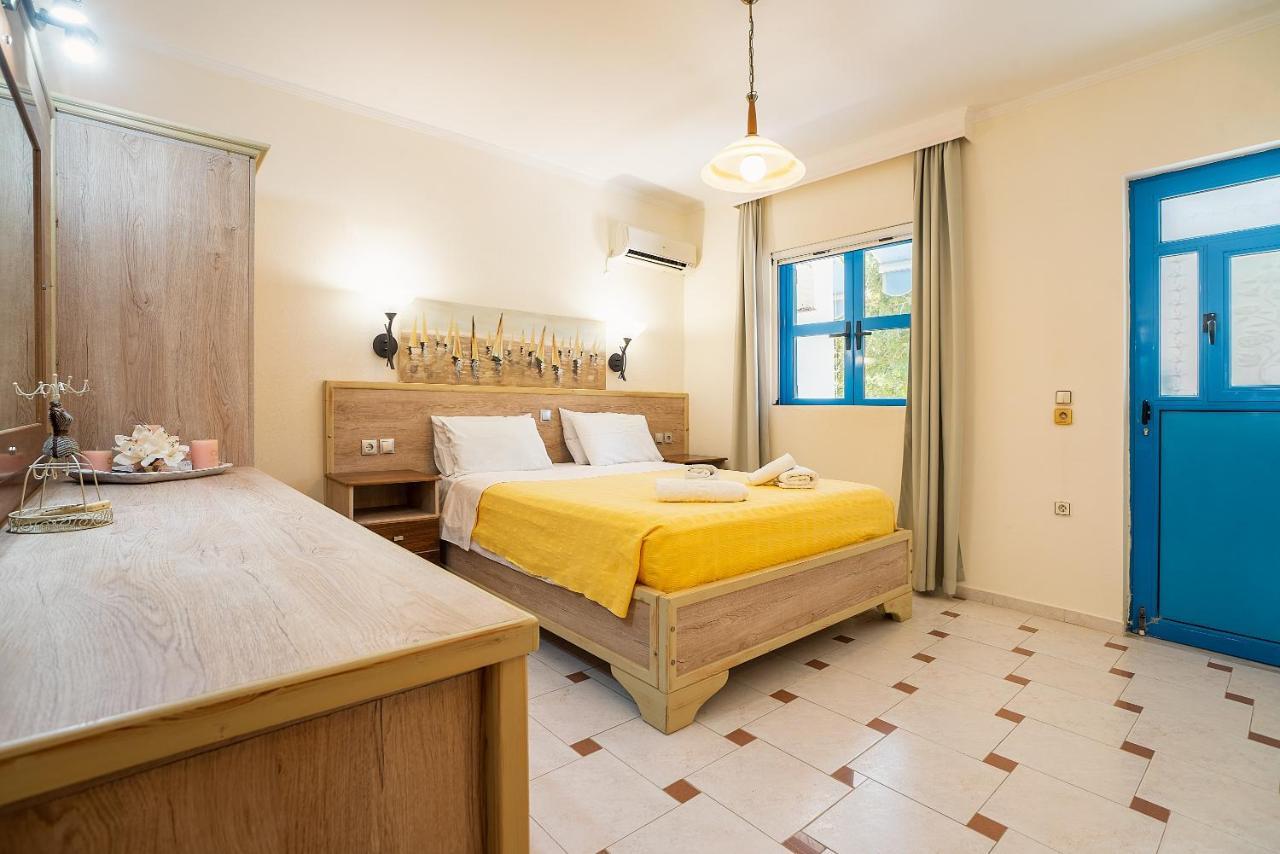 Livadia Beach Suite Esterno foto